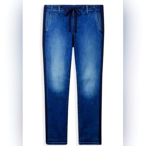 Torrid Pull-On Boyfriend Straight Super Soft Mid-Rise Jean size 0R